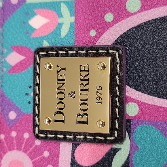 NEW Dooney&Bourke x Disney "It's A Small World" Tote/ShoulderBag & Wallet/Wristl - Picture 15 of 16